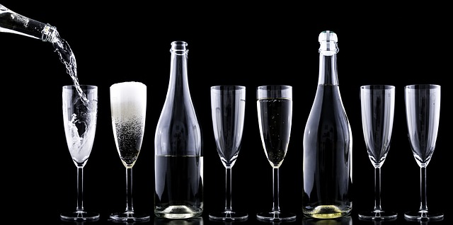 skleničky a champaňské